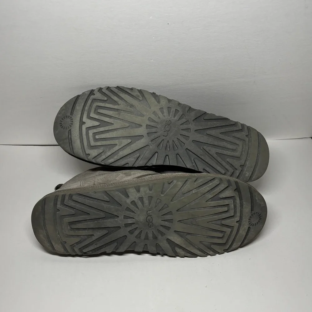 UGG Neumel Chukka Boots Mens 13 Grey Suede Lace Up Sheepskin 3236